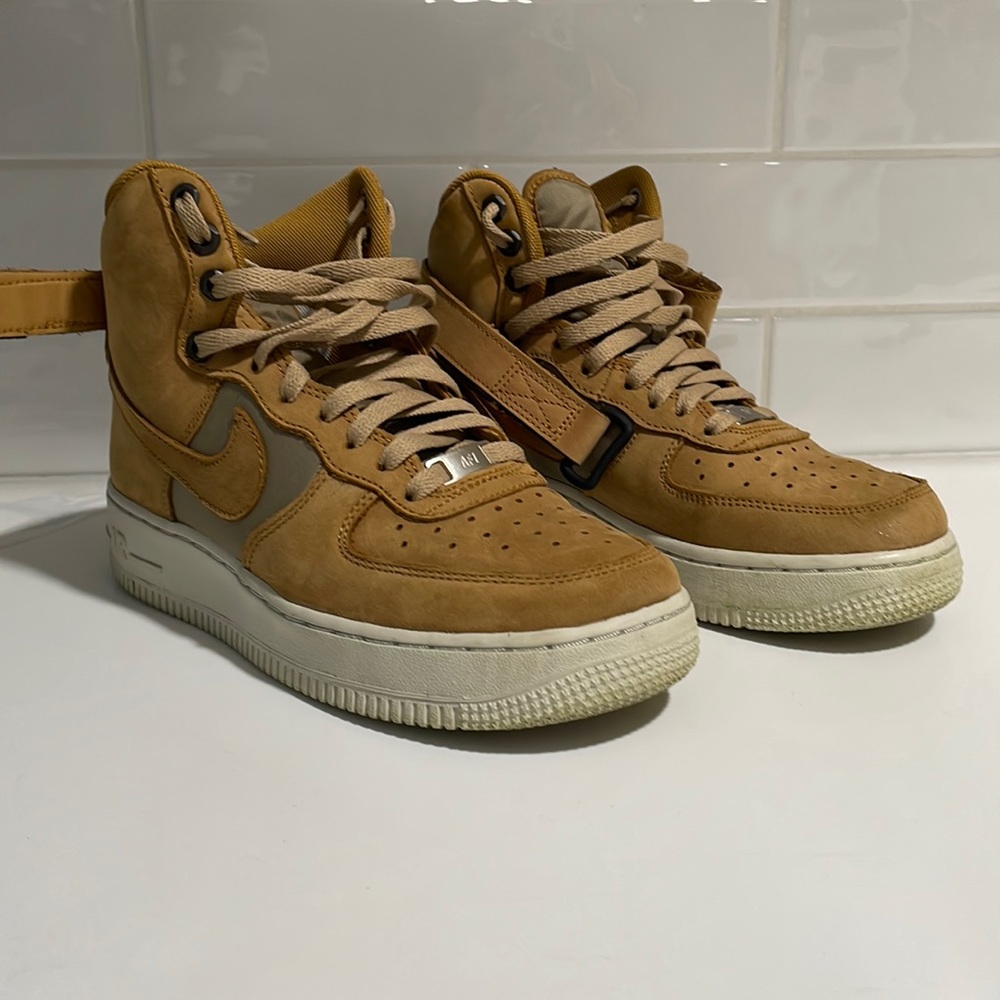 Nike Air Force 1